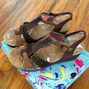 NIB Skechers Heeled Sandals